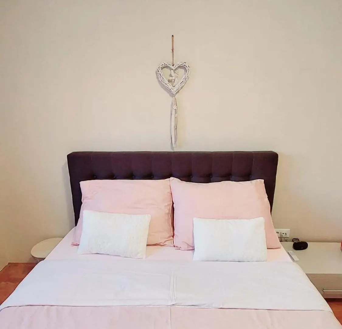 Apartment Tina Hreljin 0*,