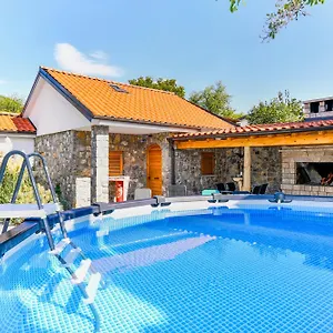  Appartamento Lavanda Sa Bazenom I Okucnicom 4*